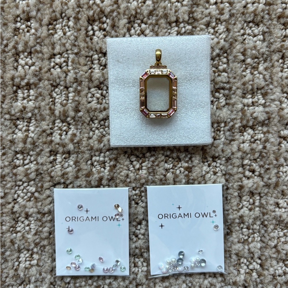 Origami Owl Gold and Pink Locket Pendant and crystals